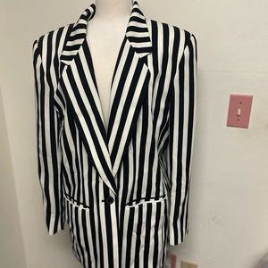 Women’s Blazer from Liz Claiborne  Collection  Strip Size 16